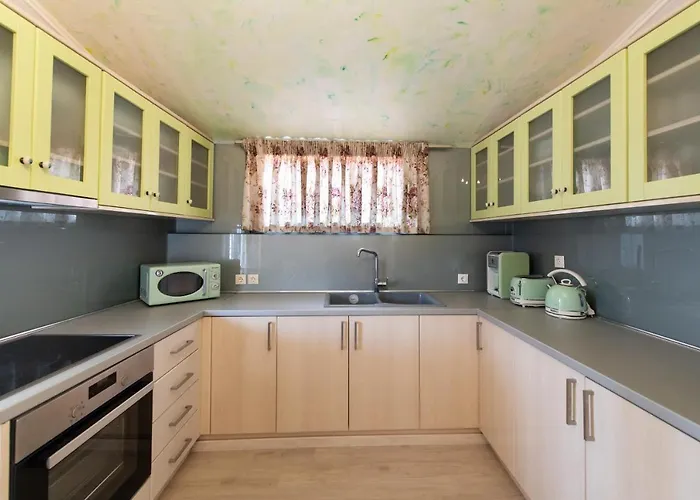 Aelia * Ágios Pétros