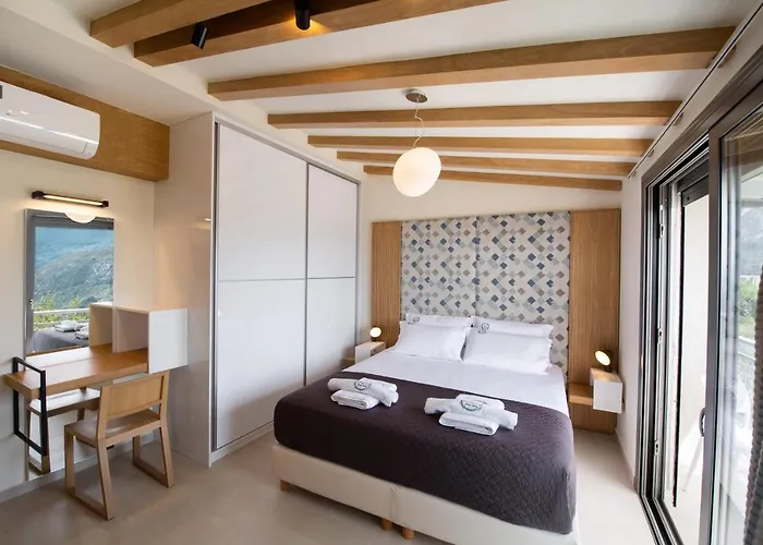 Aelia * Ágios Pétros